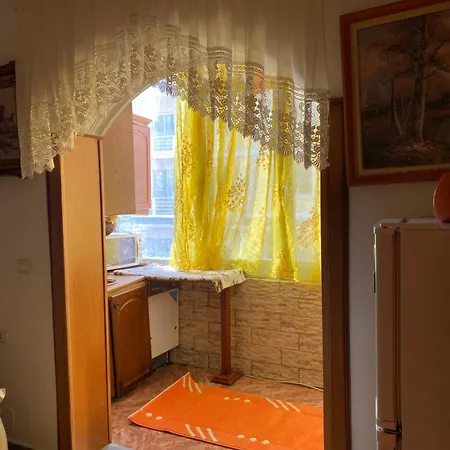Amber Apartment *